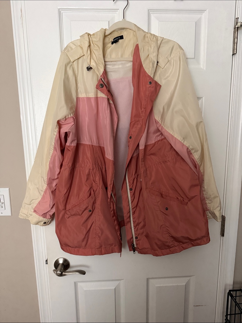 torrid Colorblock Hooded Anorak Jacket in Cream and Pink